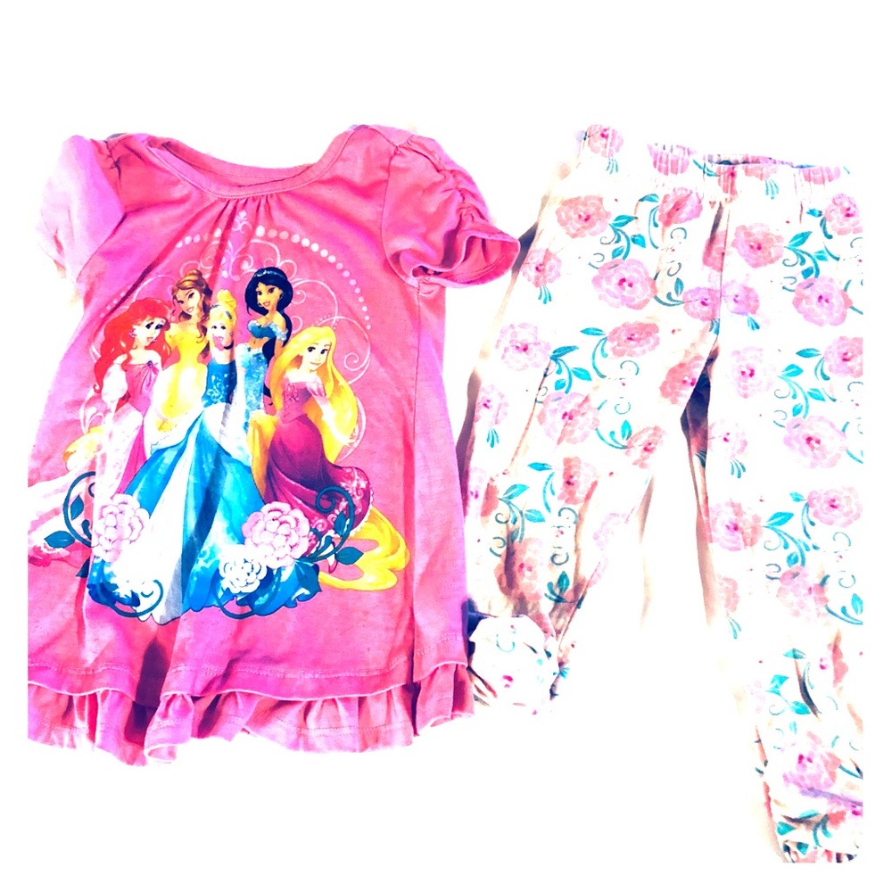 EUC DISNEY STORE PRINCESS PJ SET